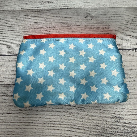 DC Comics Wonder Woman Blue Star Quilted Zip Wallet With Flap - Picture 4 of 11